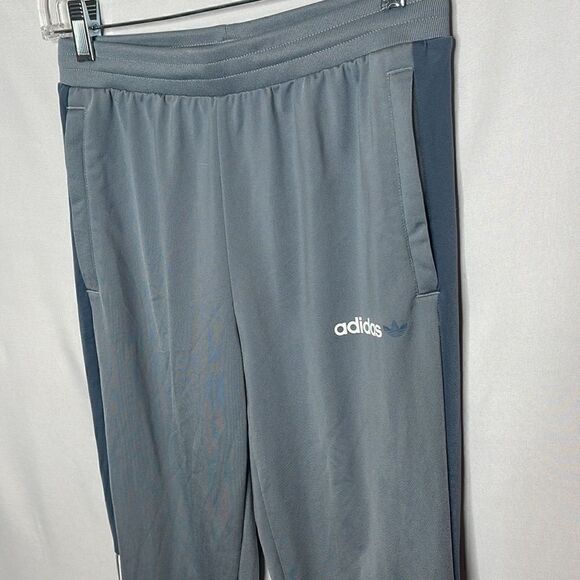 Boy’s Adidas Grey/White Jogger Pants. Size Large. - Picture 3 of 15